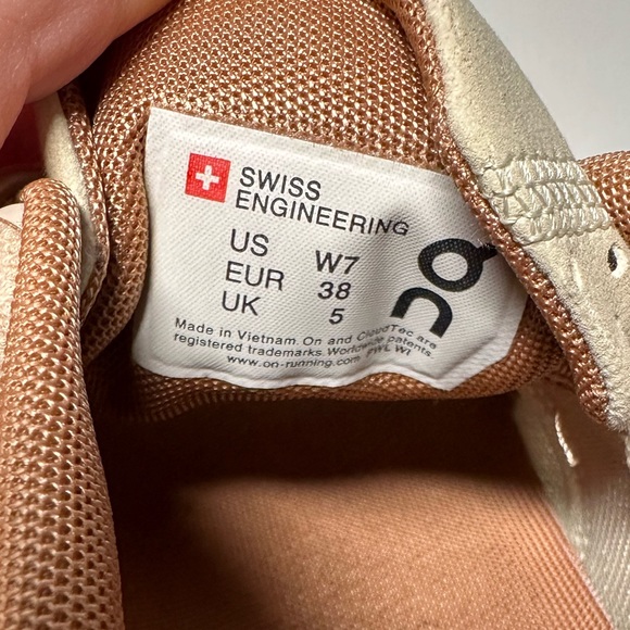 On Cloud Womens Rose/Sand Sneakers - Picture 7 of 9